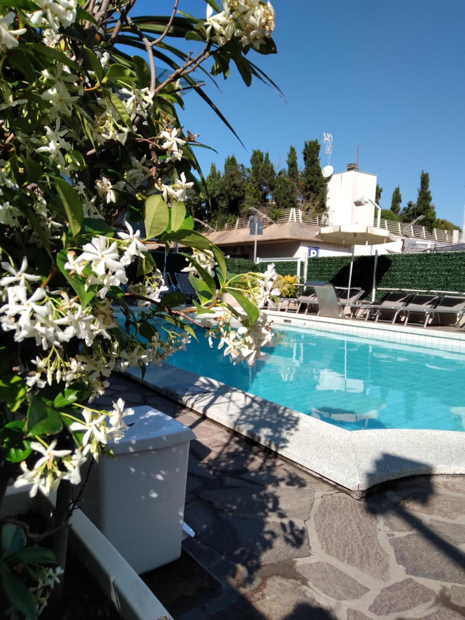 Hotel Poker Riccione Dış mekan fotoğraf